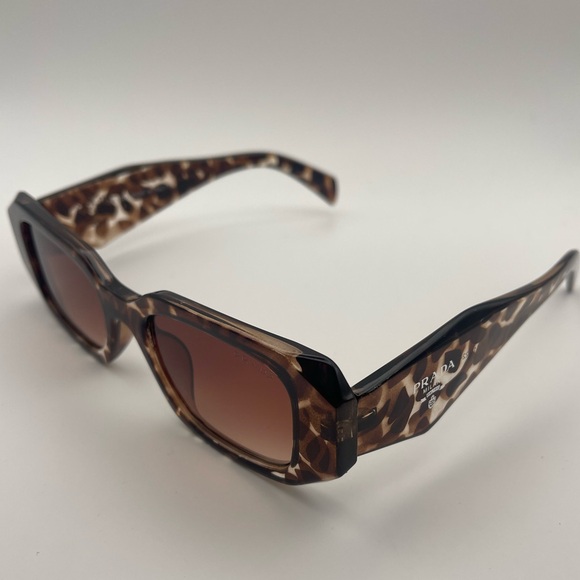 Prada Accessories - Prada PR 17WS Sunglasses – Tortoise Brown – Brand New